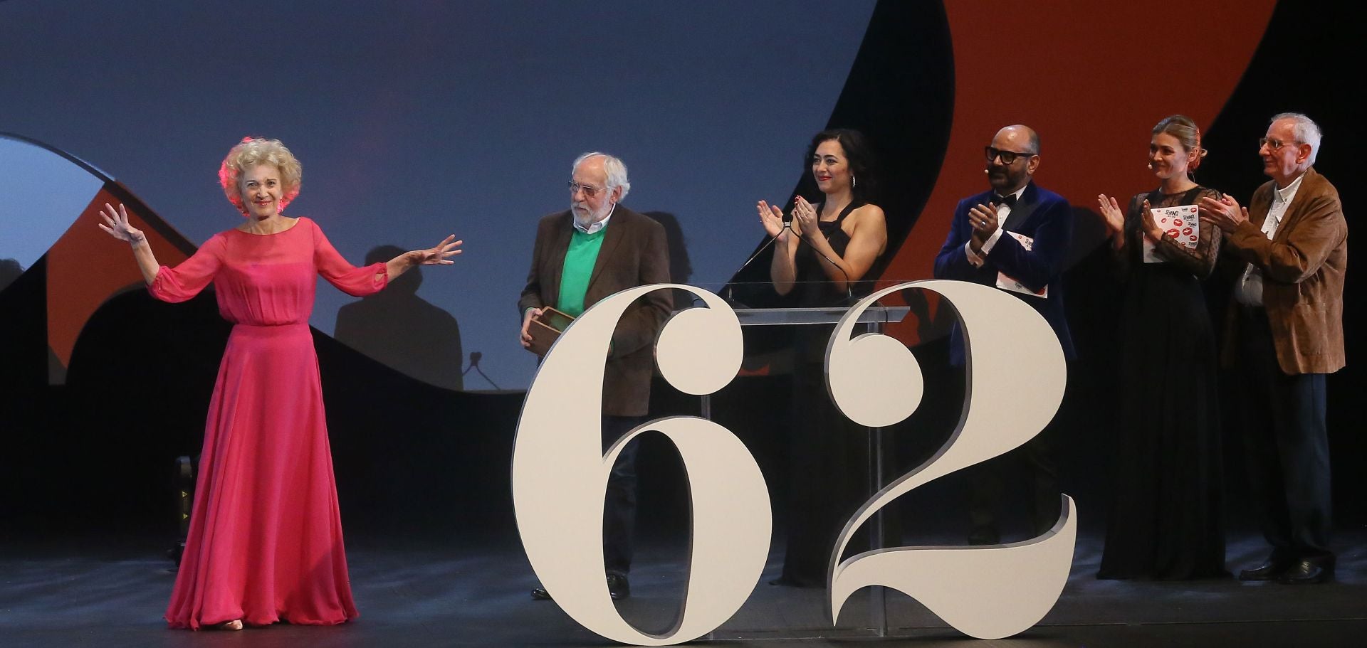 Marisa Paredes y Arturo Ripstein recibieron la Espiga de Honor en la Seminci de 2017