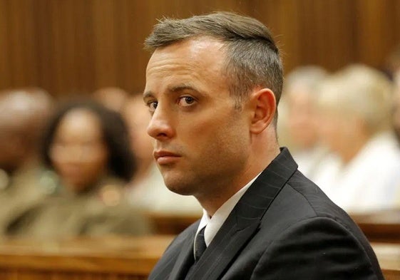 El exatleta paralímpico Oscar Pistorius durante su juicio en Sudáfrica.