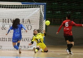 Un momento del partido disputado ayer en el Pedro Delgado.