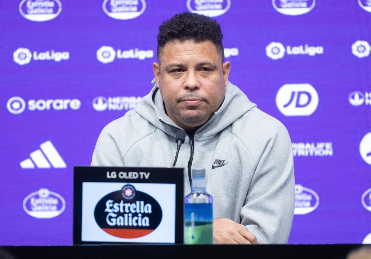 Ronaldo Nazario durante una rueda de prensa.