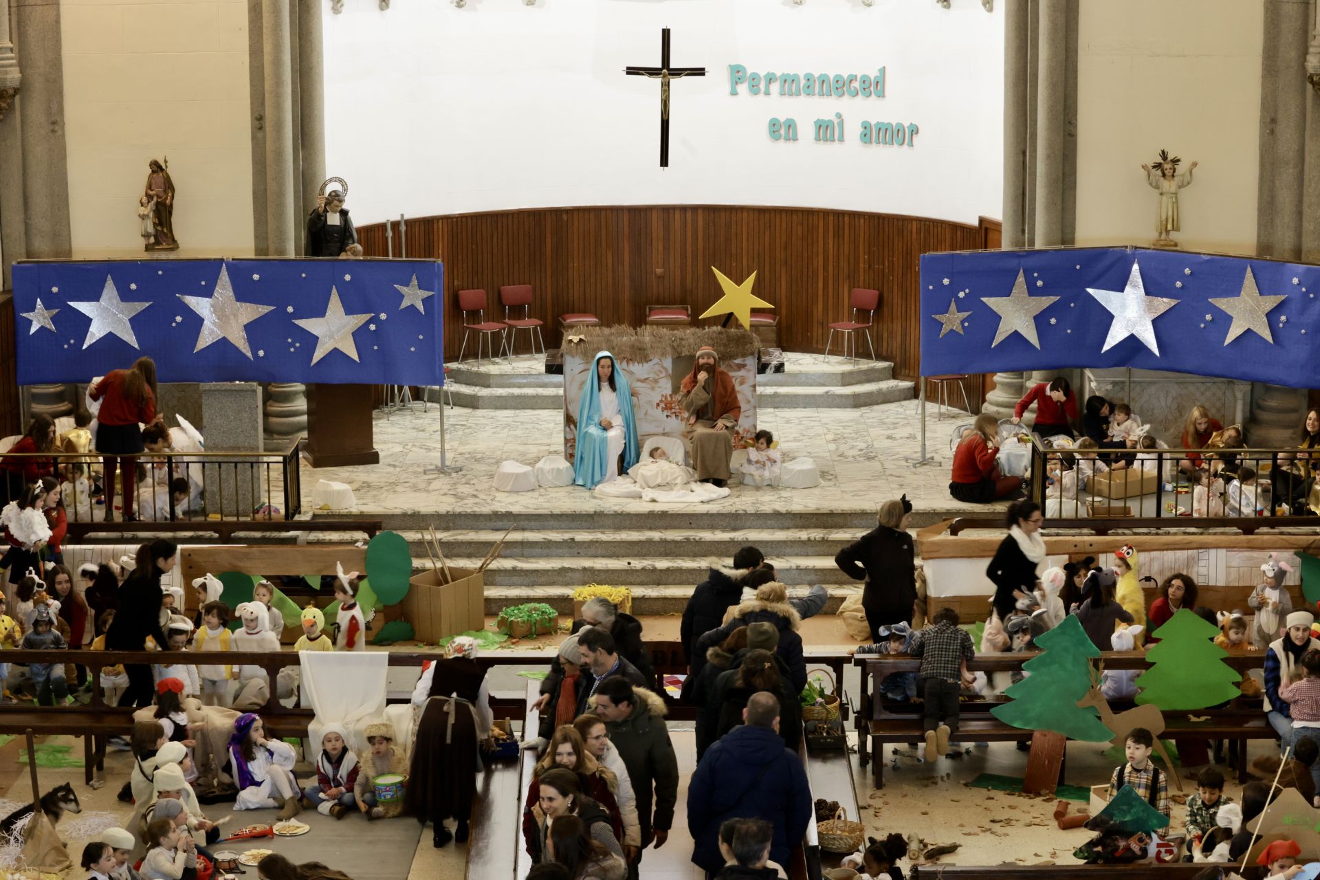 Belén viviente en el colegio de Lourdes de Valladolid