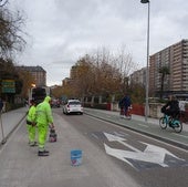 Cortado un tramo del puente de Poniente para rematar el borrado del carril bus