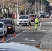 Cortado un tramo del puente de Poniente para rematar el borrado del carril bus