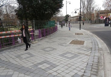 La plaza de Poniente crece sobre el espacio de su centenaria gasolinera