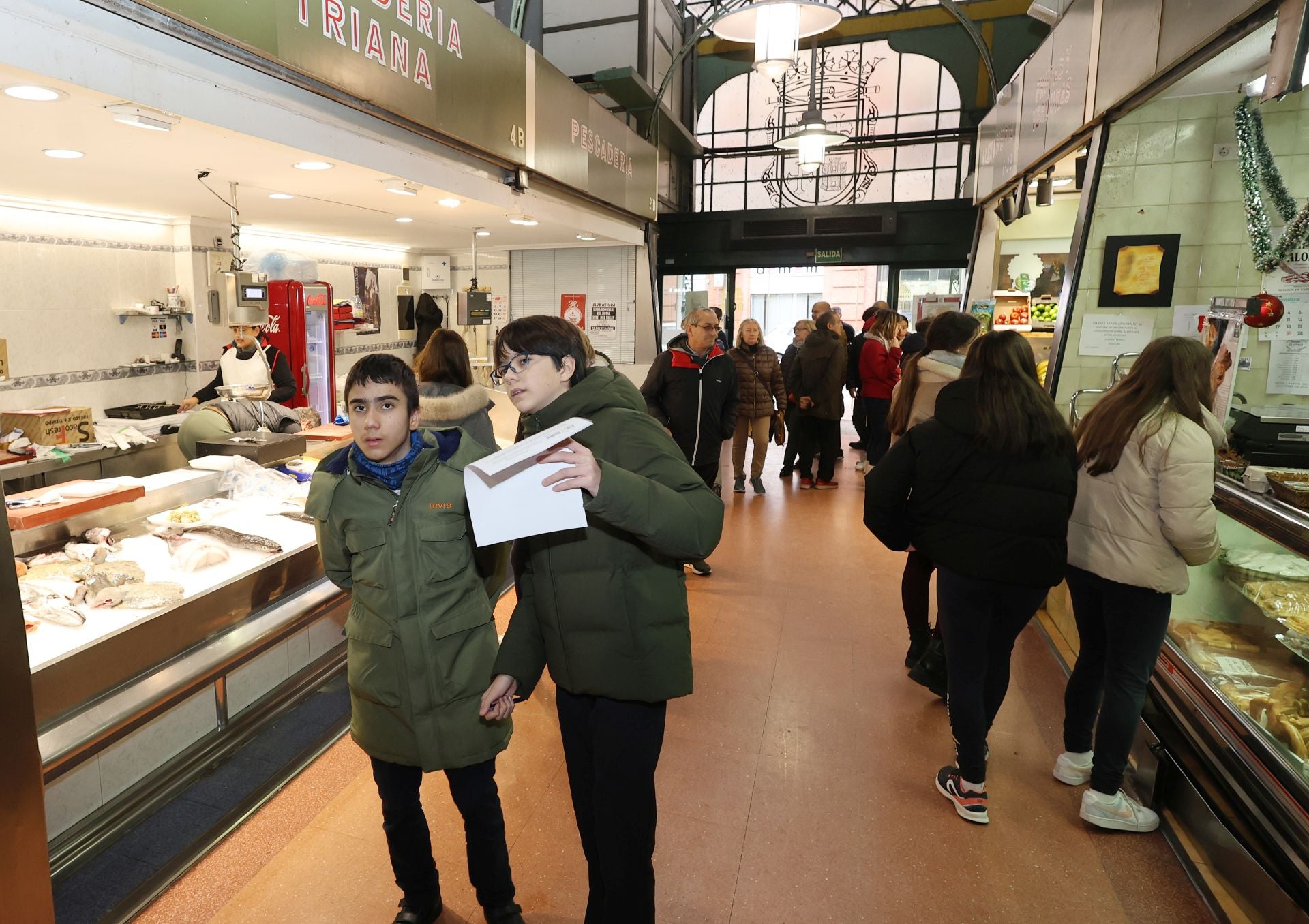 Los alumnos de La Salle descubren la Plaza de Abastos