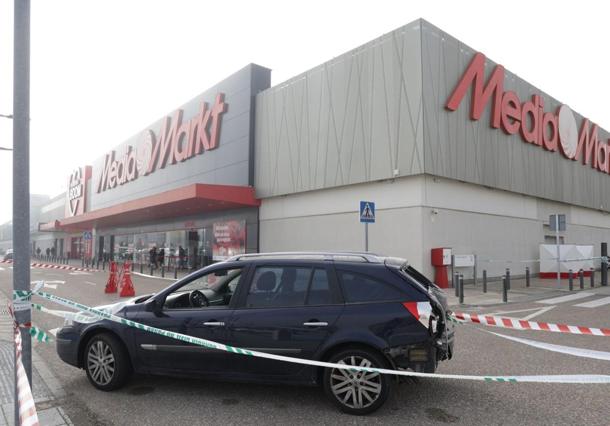 Vehículo empleado en el alunizaje en los aledaños del Media Markt.