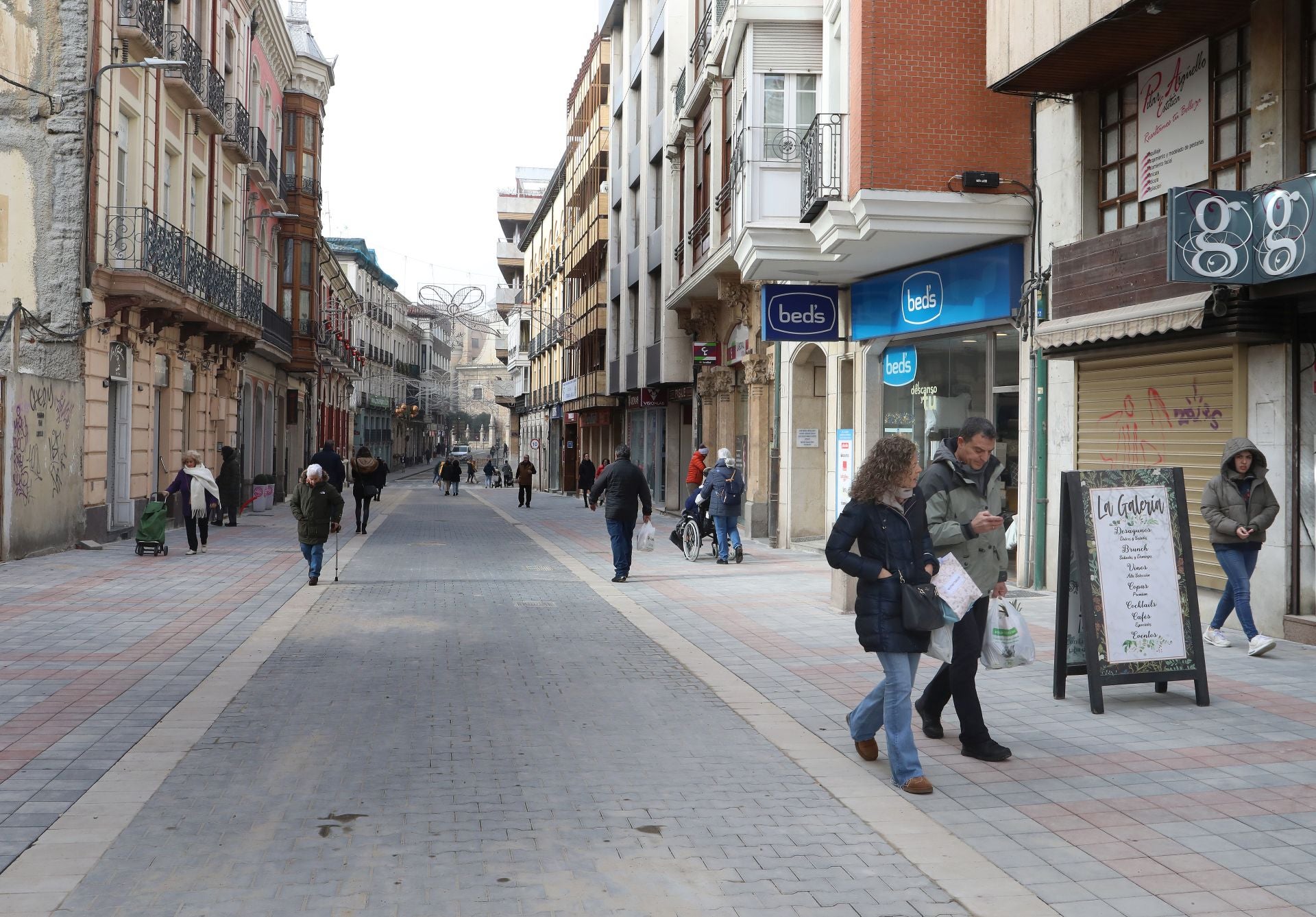 La calle Don Sancho de Palencia se entrega al peatón