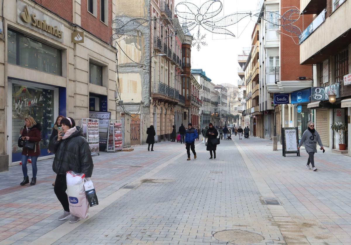 La calle Don Sancho de Palencia se entrega al peatón