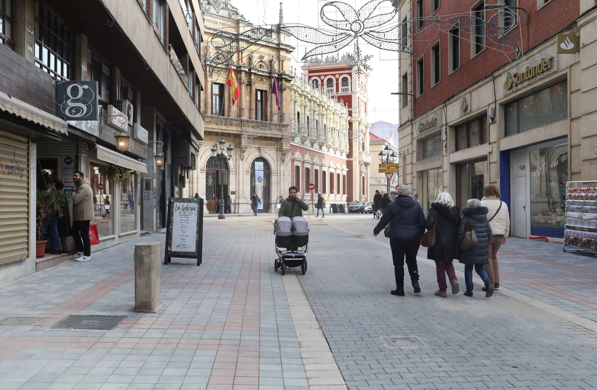 La calle Don Sancho de Palencia se entrega al peatón