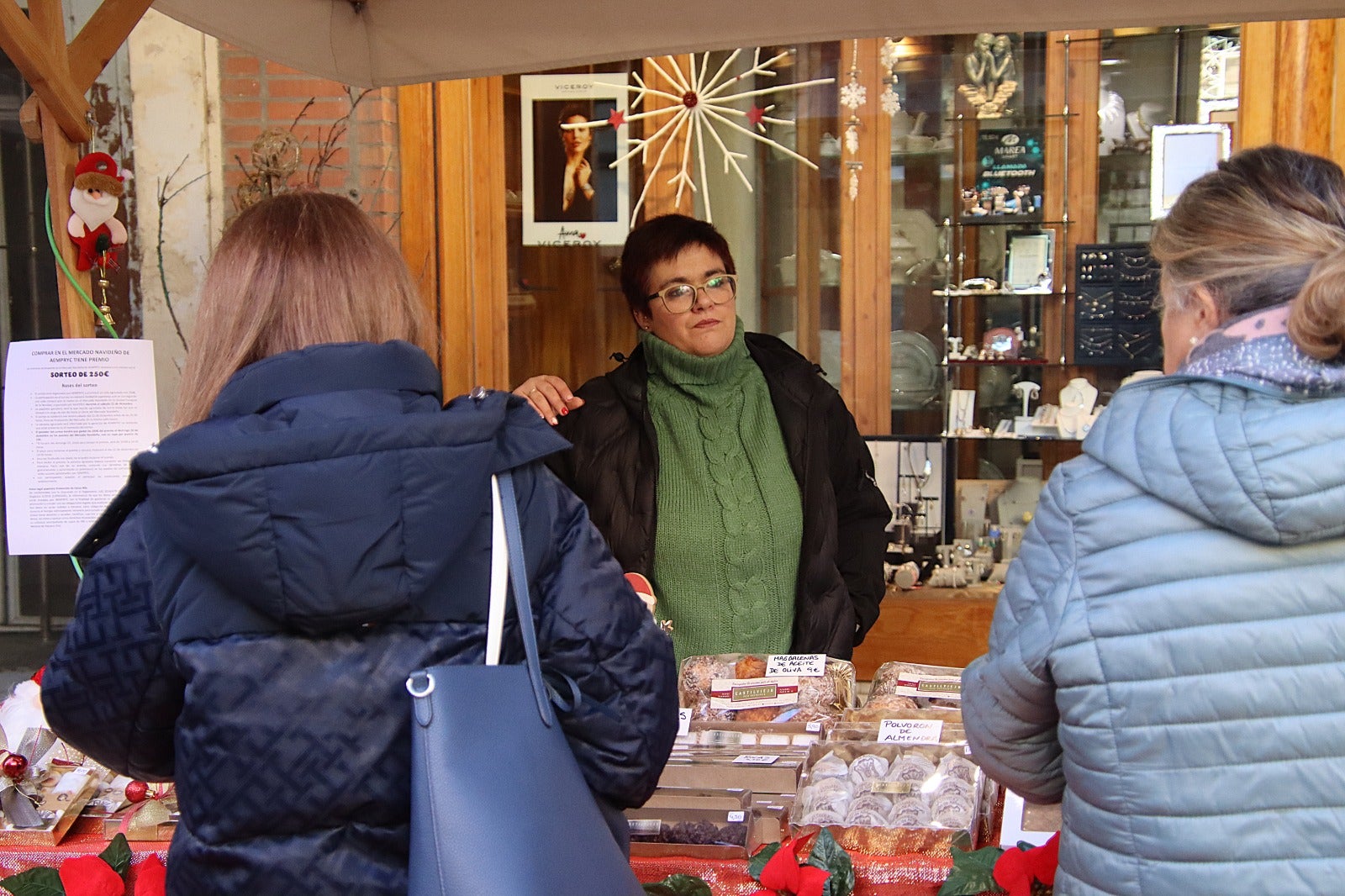El comercio de Rioseco llena la calle Mayor de puestos