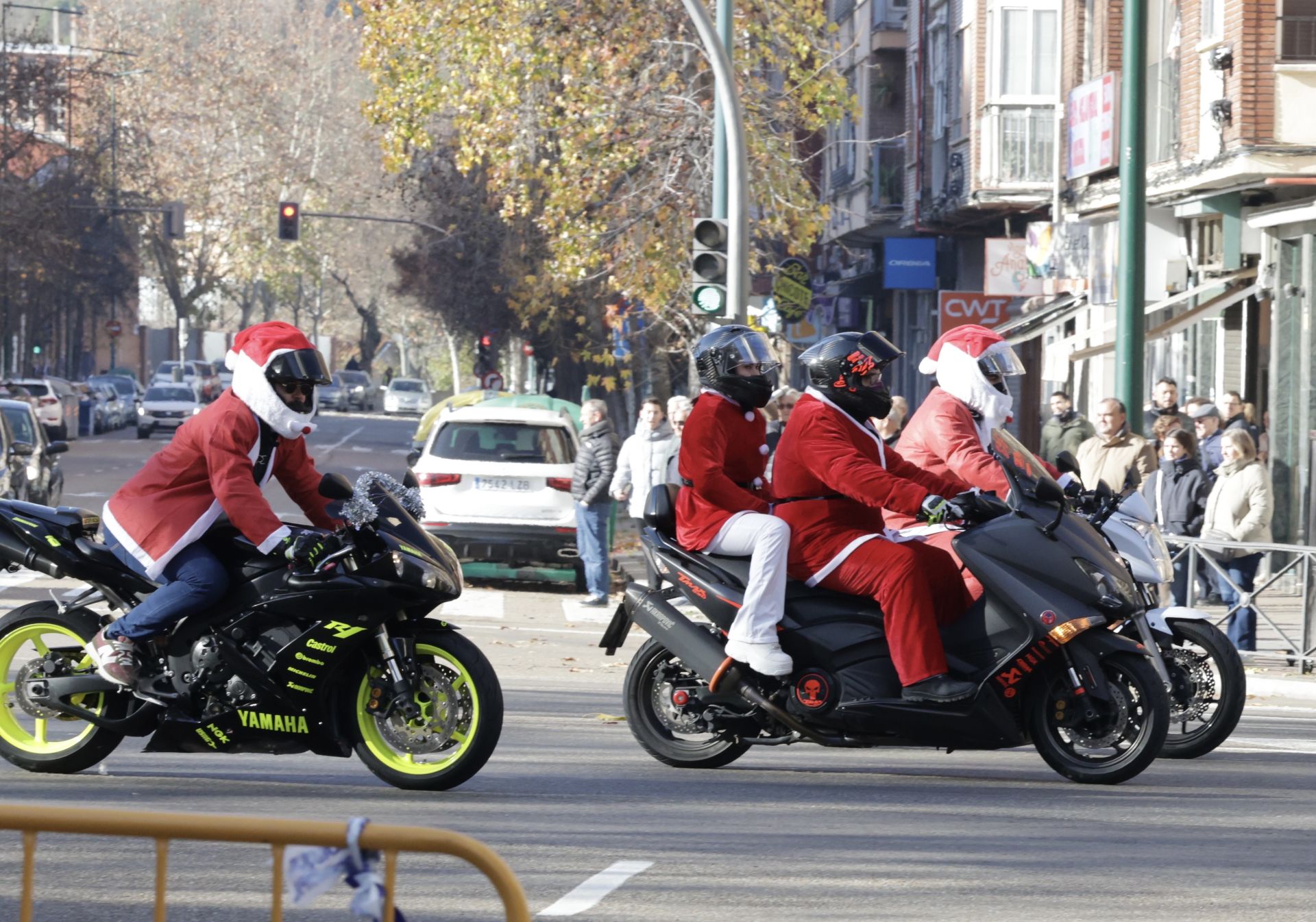 La &#039;papanoelada&#039; motera de Valladolid, en imágenes