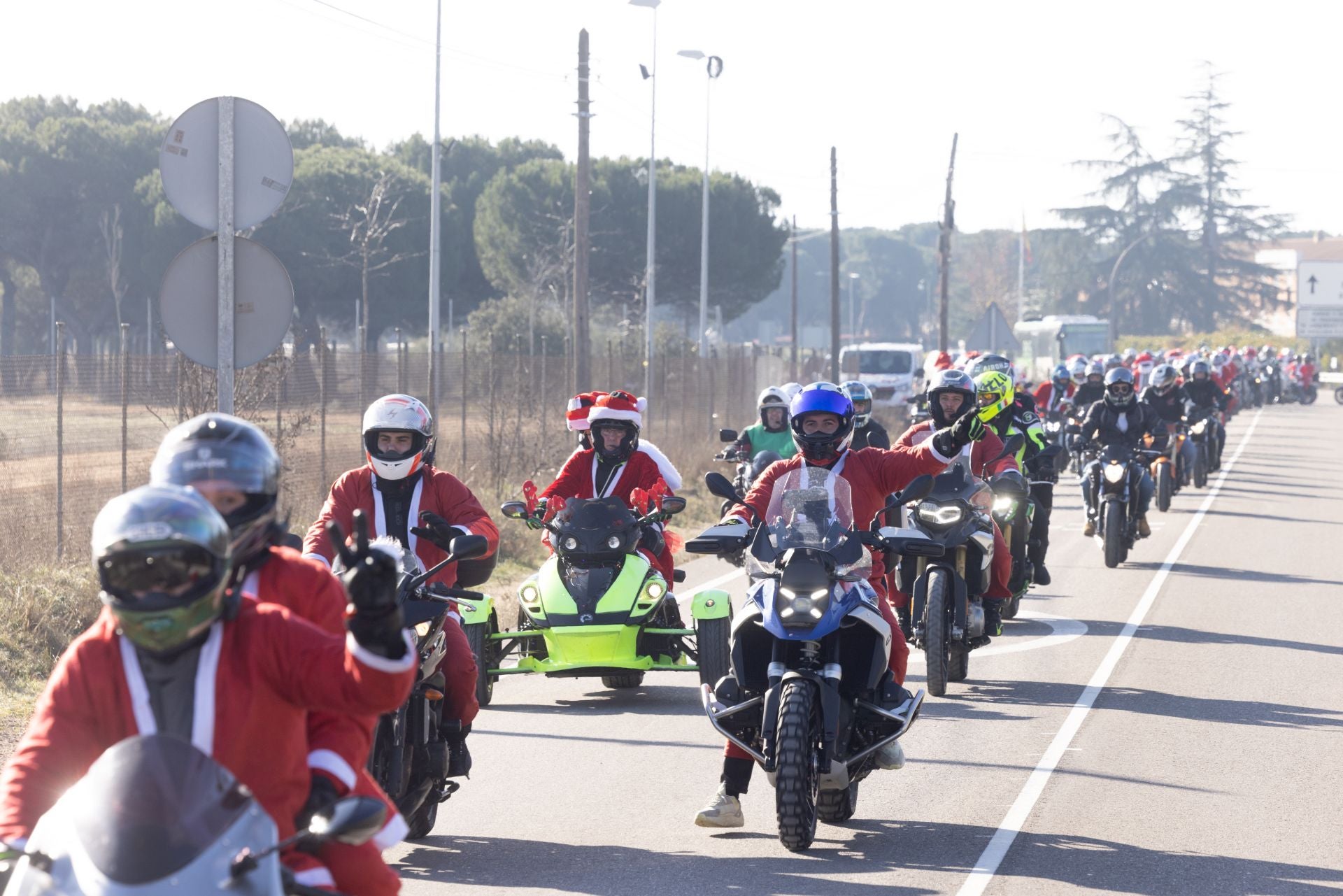 La &#039;papanoelada&#039; motera de Valladolid, en imágenes