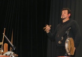 Toño Clavel, durante el concierto.