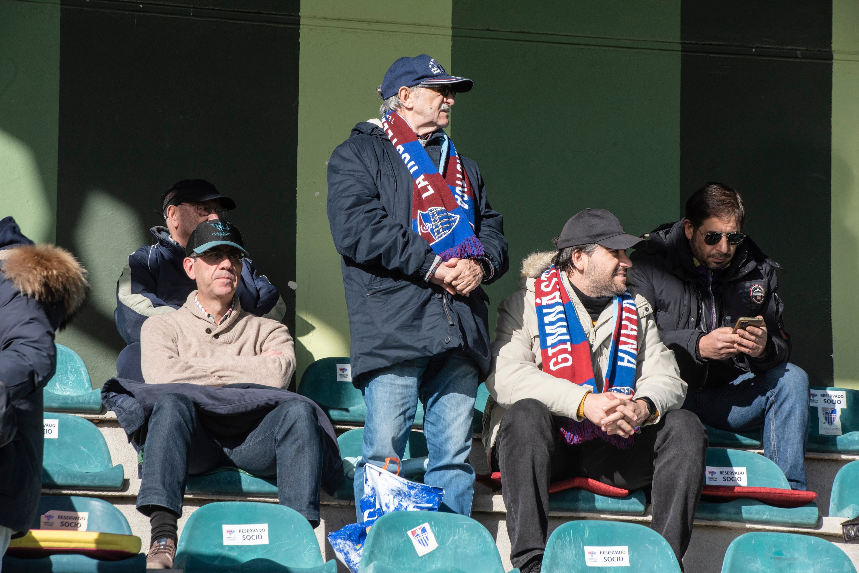 Búscate en las gradas de La Albuera durante el Segoviana vs Lugo