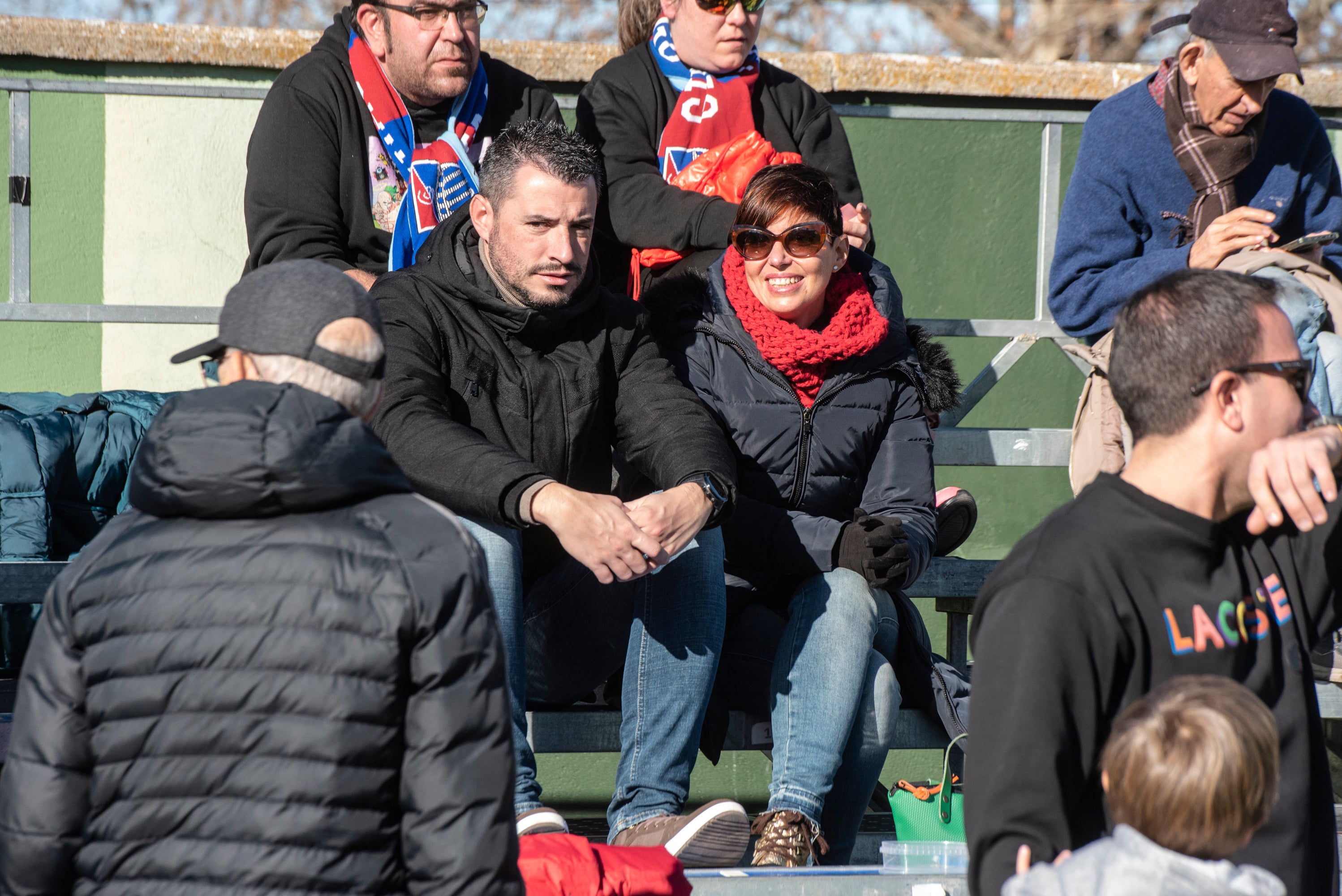 Búscate en las gradas de La Albuera durante el Segoviana vs Lugo