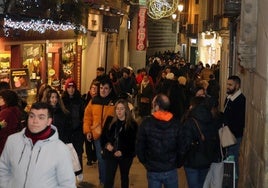 Los segovianos llenan las calles los días fuertes de la Navidad