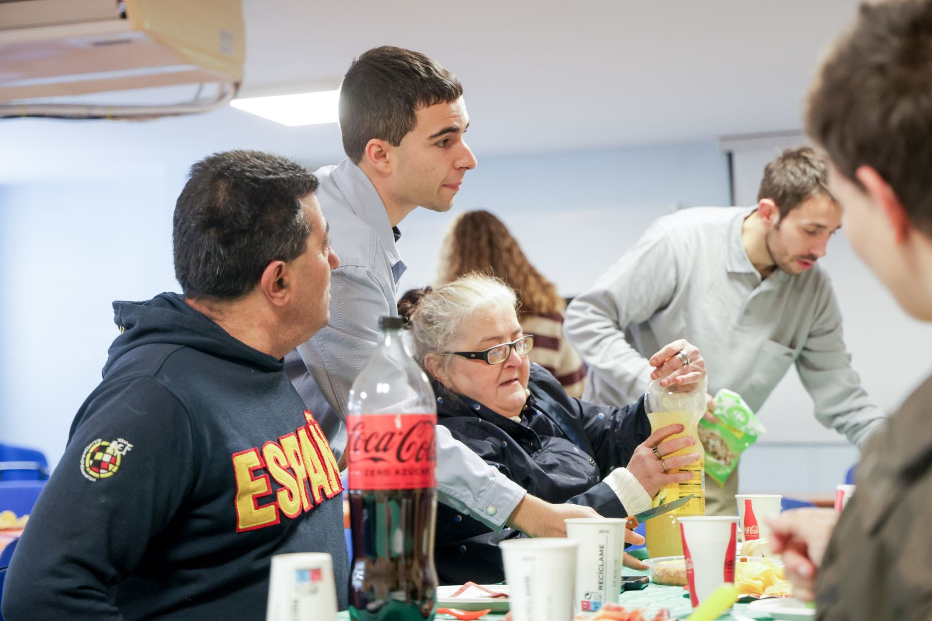 Las fotos de la comida solidaria &#039;No comas solo por Navidad&#039;