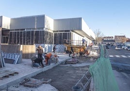 Estado actual de las obras de remodelación del mercado de La Albuera.