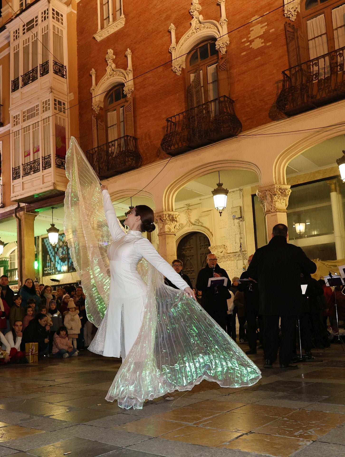 La danza toma las calles en la navidad palentina