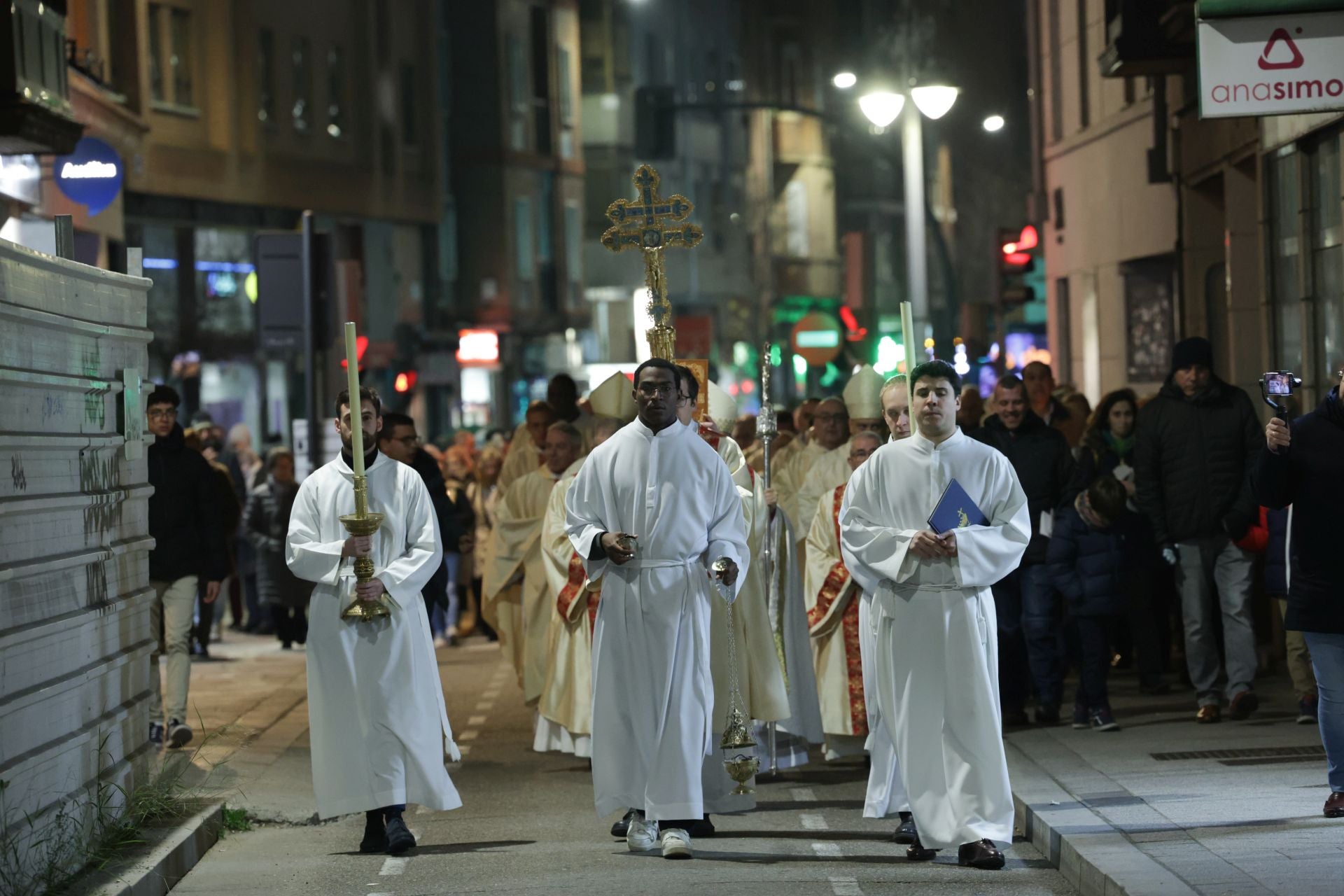 Las imágenes de la procesión del año Santo entre San Andrés y el Santuario