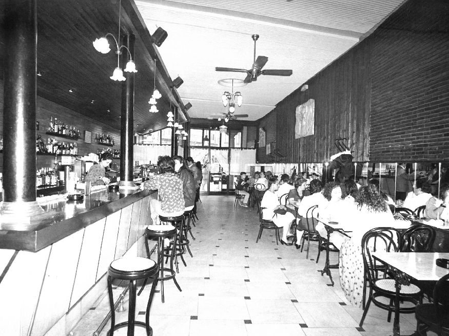 Interior del Café España. en una imagen de febrero de 1994.