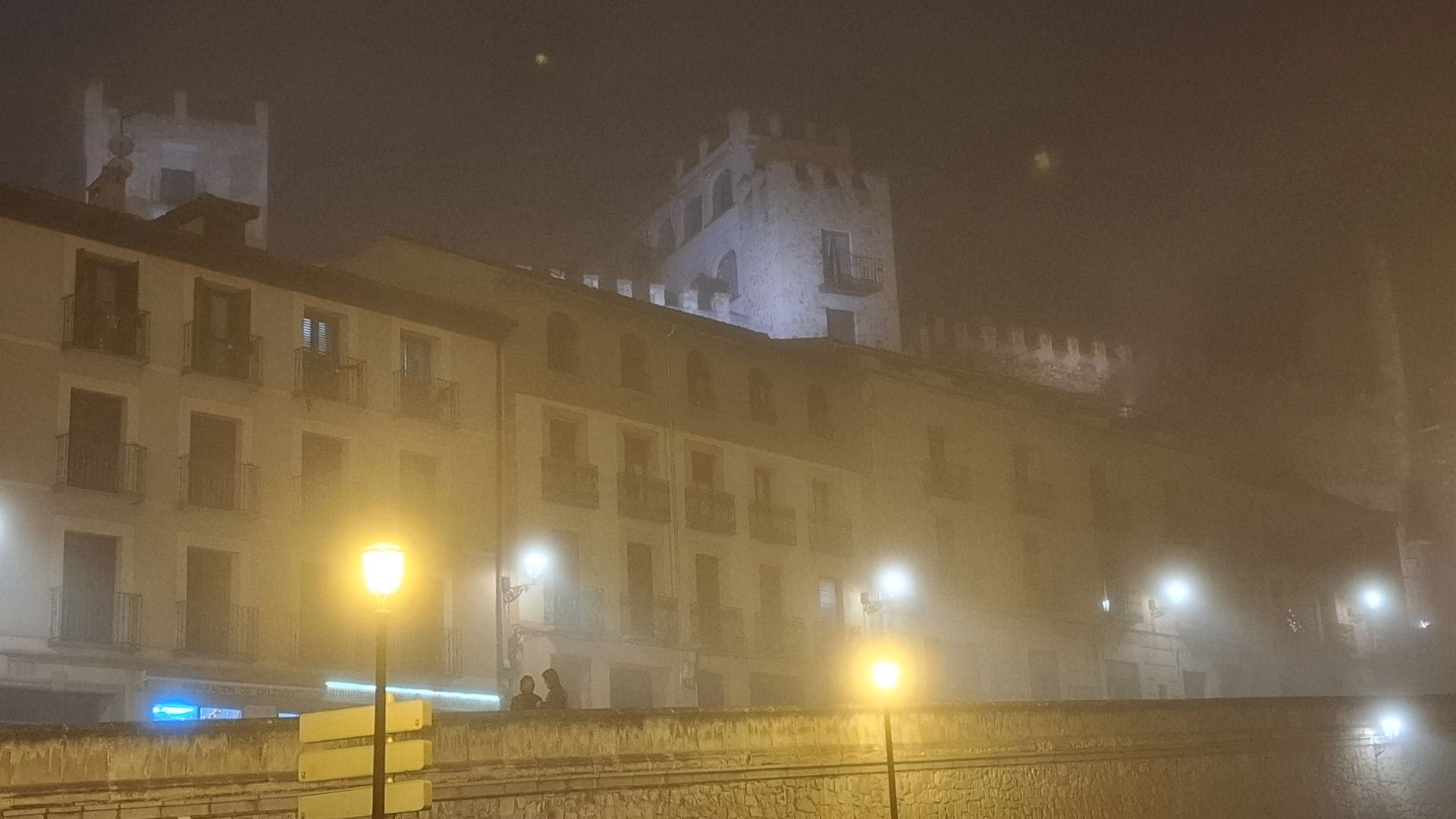 Fotos: la niebla envuelve Segovia