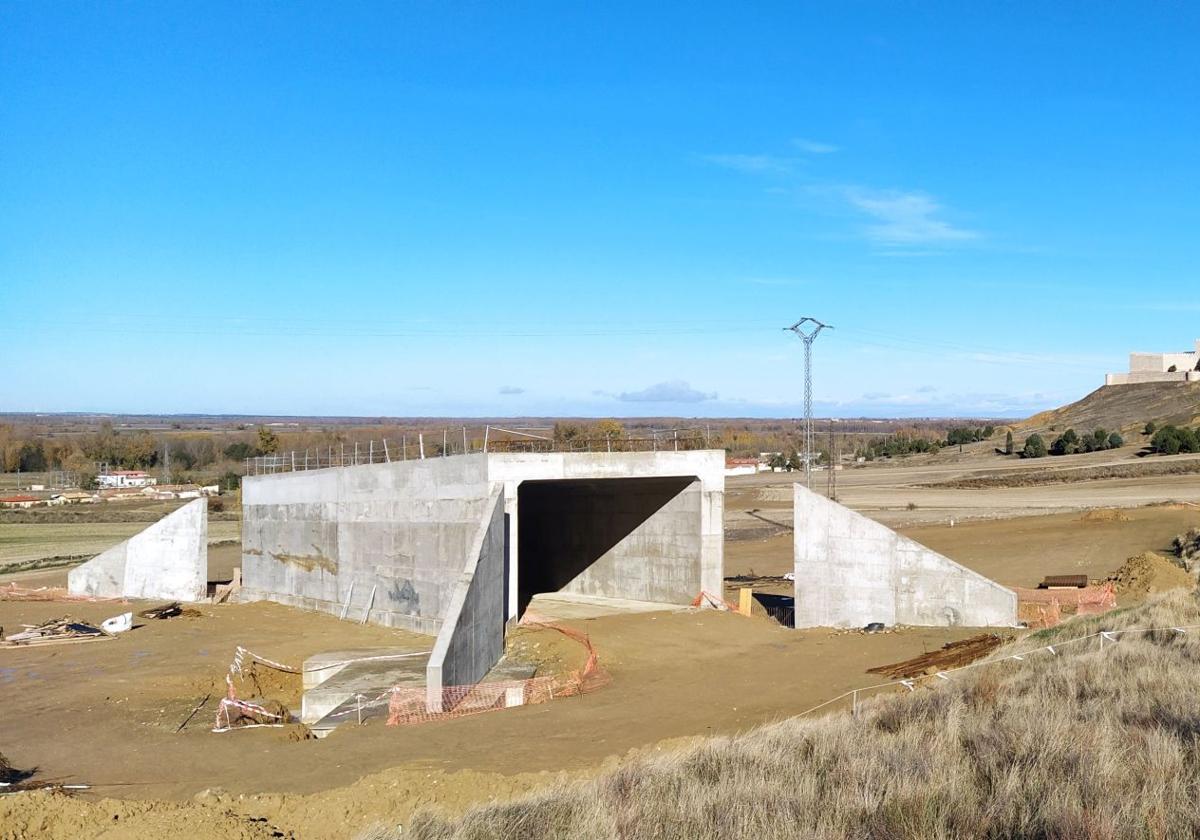 Trabajos de las obras del Ave a Cantabria, entre Calahorra y Alar.