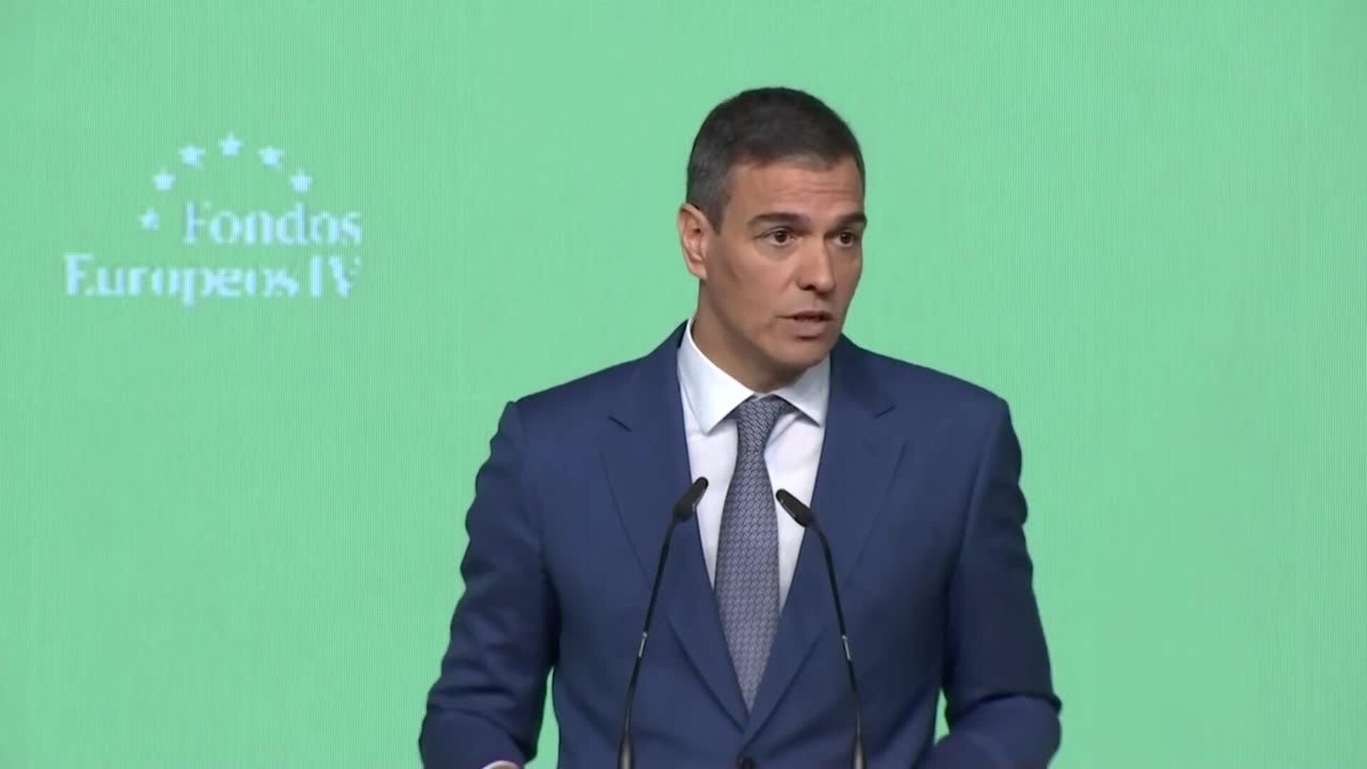 Sánchez: "La economía española no va como una moto, va como un cohete"