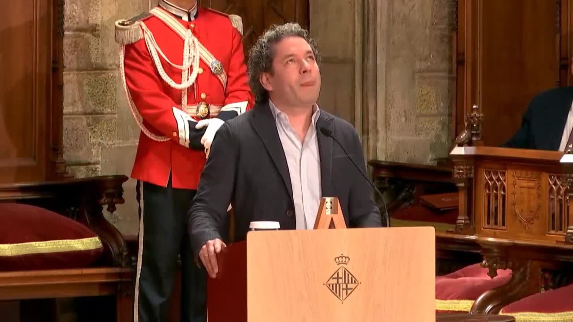 Dudamel recibe el título de Amic de Barcelona: "El arte está destinado a transformar"