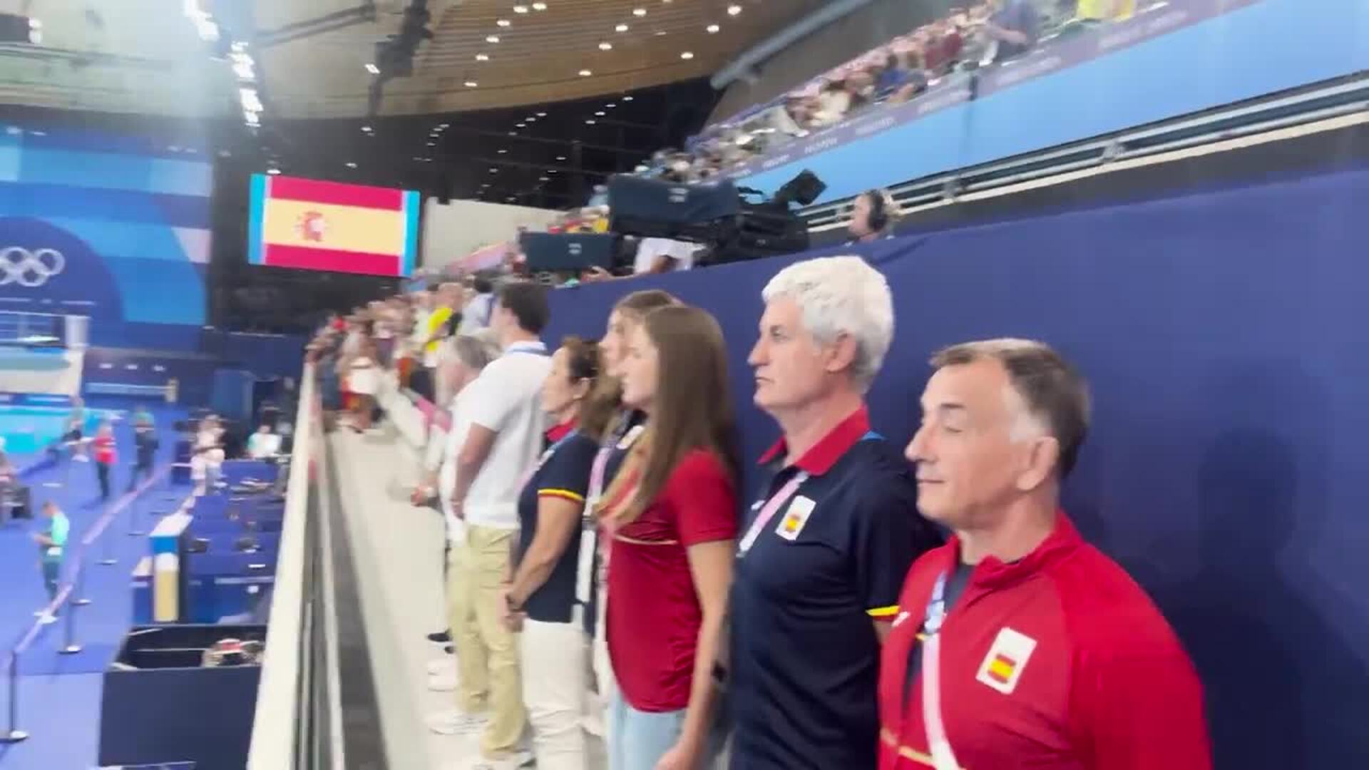 La Princesa Leonor y la Infanta Sofía, inseparables, siguen respaldando a España