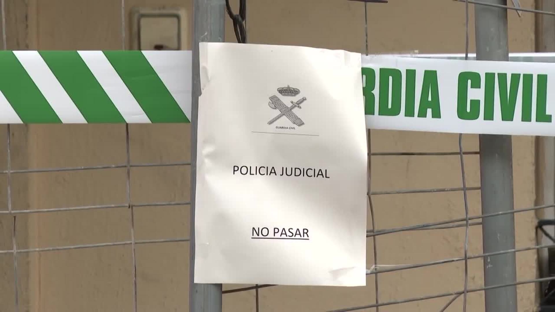 Vecinos de Guillena (Sevilla) muestran su consternación por la familia fallecida en el incendio