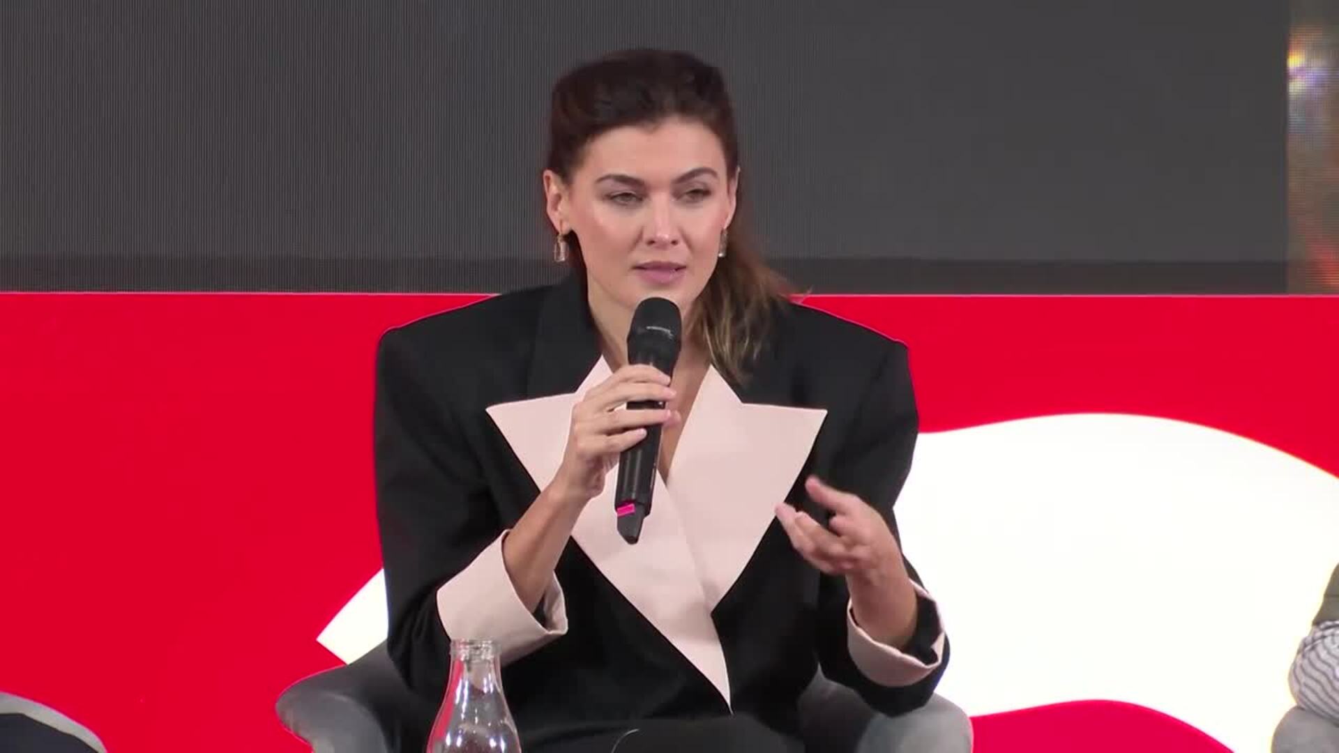 Marta Nieto se reinventa con 'La mitad de Ana', la búsqueda de identidad de una madre
