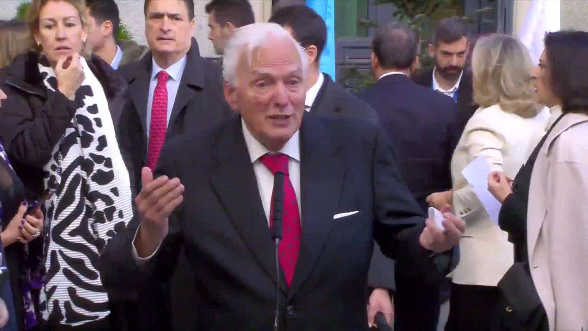 El primer diputado gitano resalta que la Constitución permite luchar contra "resabios racistas"