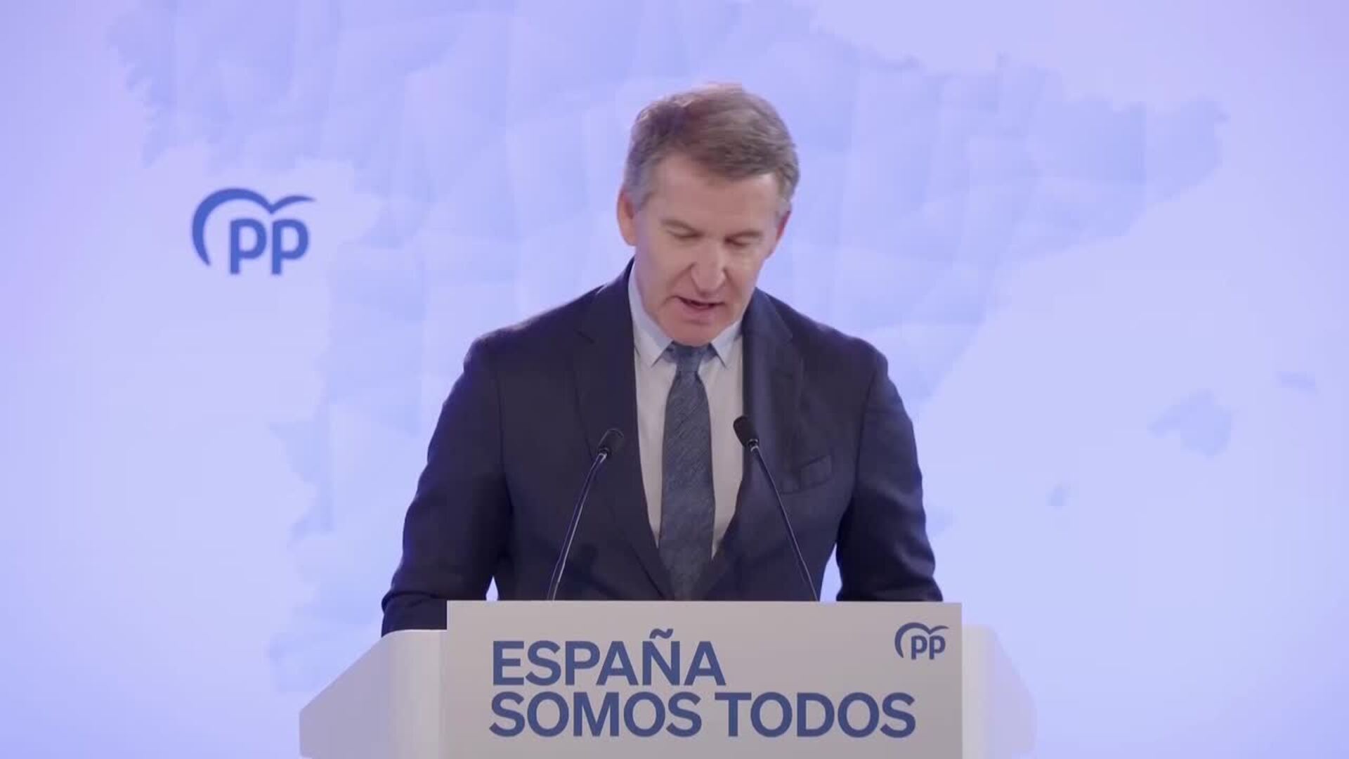 Feijóo acusa a Sánchez y al PSOE de "señalar" a jueces y de volver a "desenterrar" a Franco