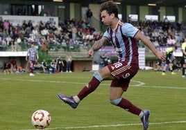 Gabriel, durante uno de sus últimos partidos con la Gimnástica Segoviana.