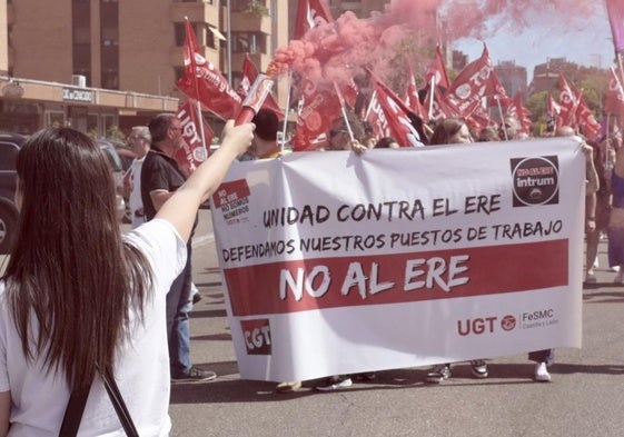 Los trabajadores de Intrum en Valladolid durante la manifestación del pasado 17 de junio.