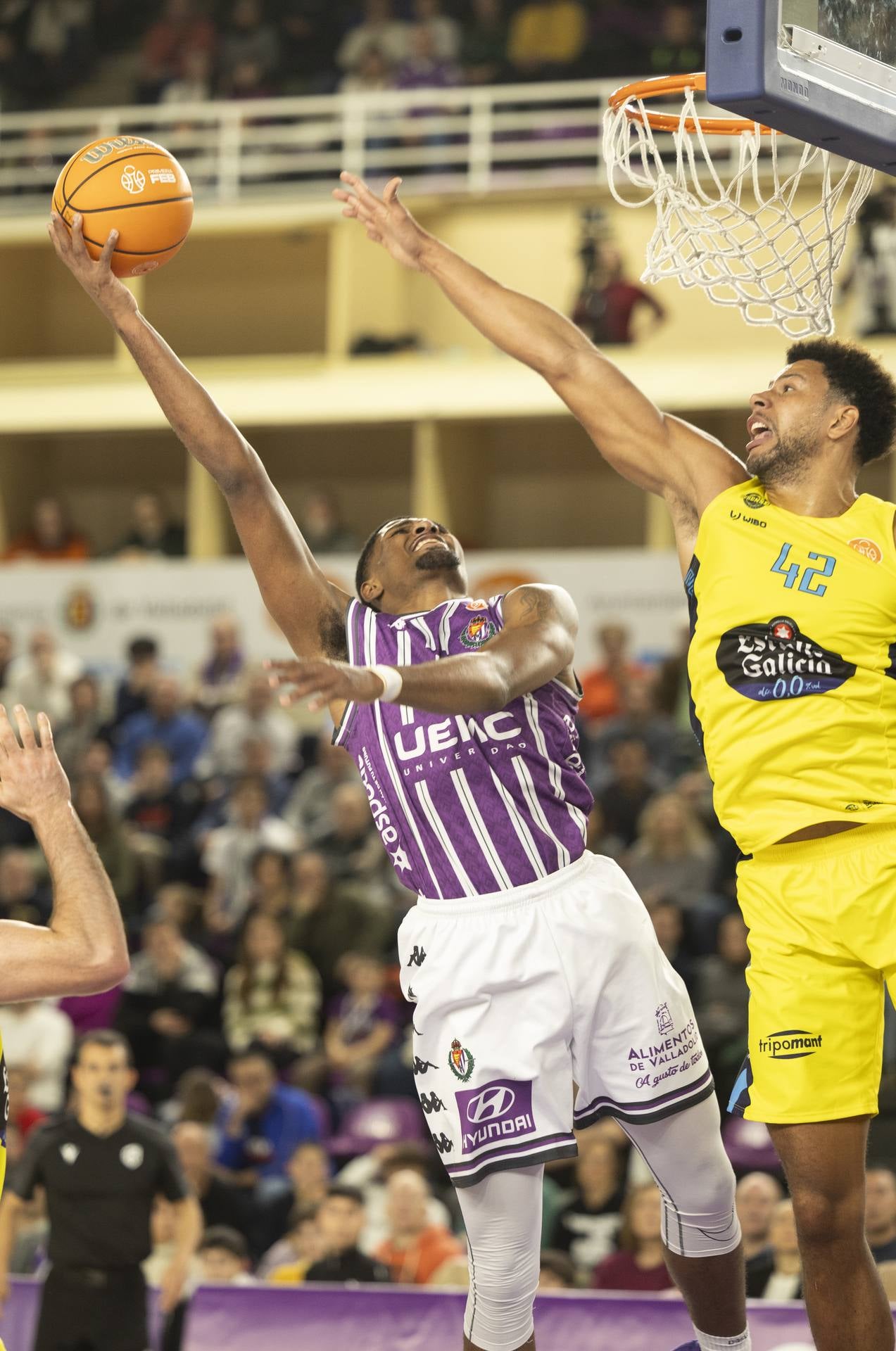 El RV Baloncesto se queda a segundos de la victoria ante Ourense