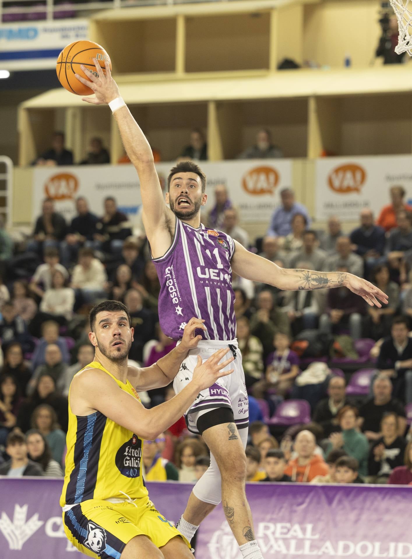 El RV Baloncesto se queda a segundos de la victoria ante Ourense