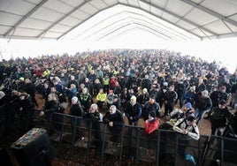 La campa de Pingüinos, llena durante la última edición de la concentración.