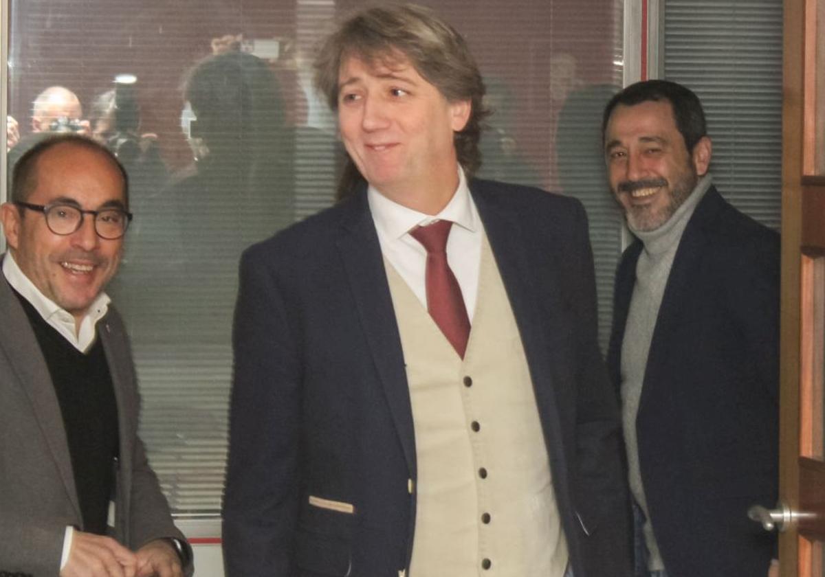 Carlos Martínez, alcalde de Soria, a su llegada a la rueda de prensa en la que confirmó su candidatura a secretario general del PSOE de Castilla y León.