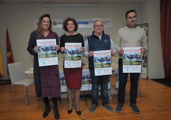 Carmen Valle (Junta de Castilla y León), Mayte Martínez (ayuntamiento), Gerardo García Alaguero (federación) y Fernando Esteban (Diputación).