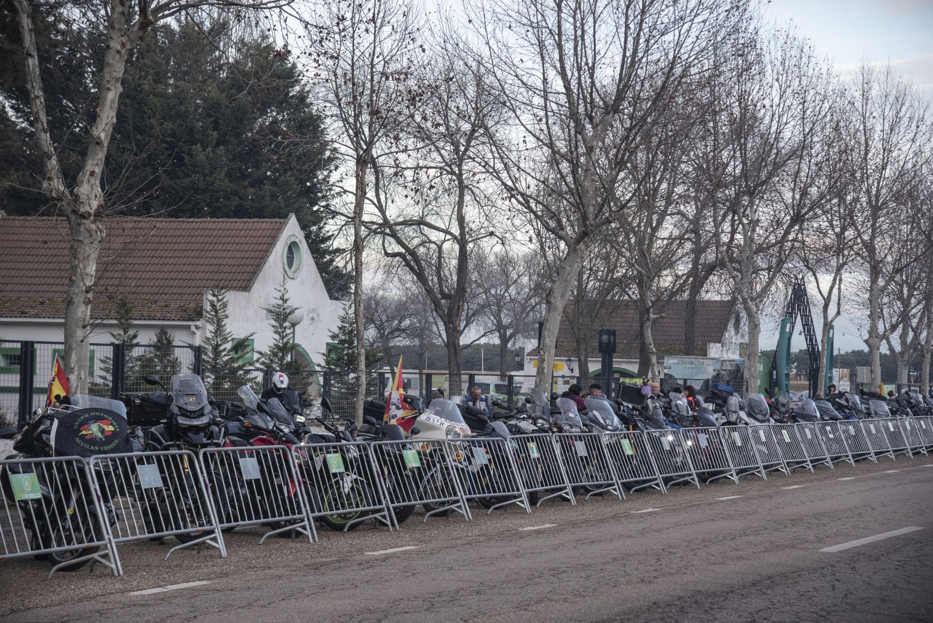 Fotos de um comício de motociclistas em Cantalejo