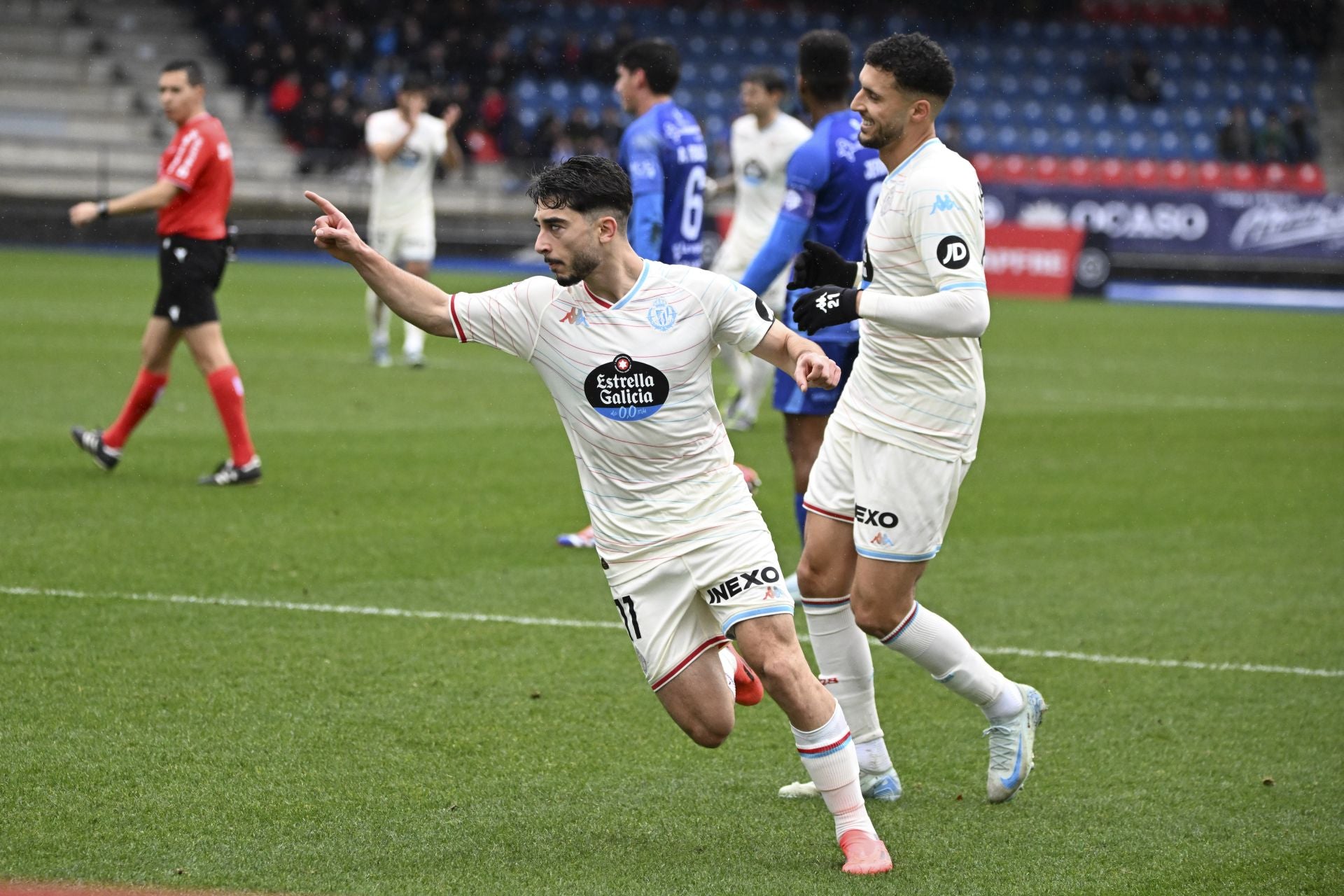 Raúl Moro celebra el tanto logrado antel el Ourense el pasado domingo.