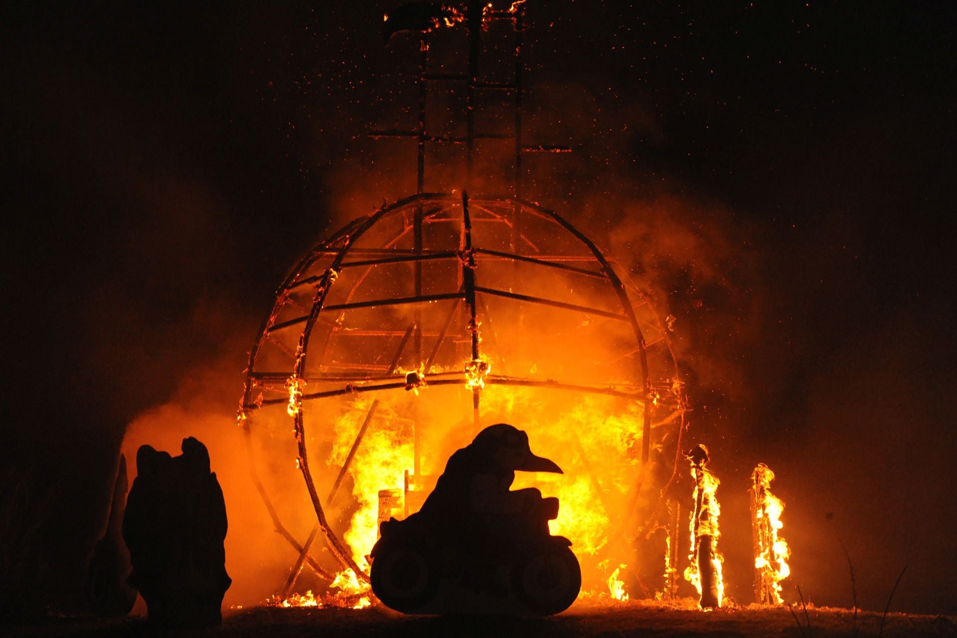 Quema de la falla de Pingüinos 2025