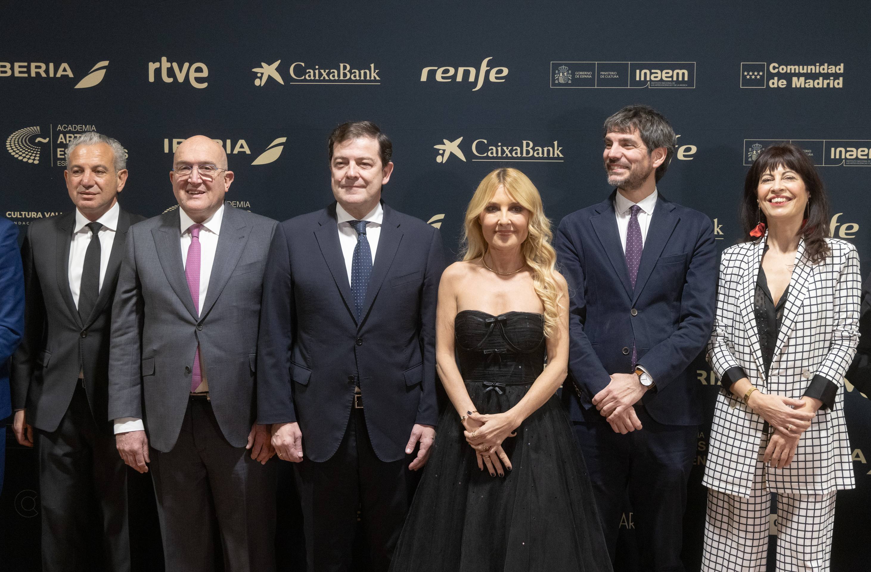 Así llegaron los asistentes a la Gala de la Academia de las Artes Escénicas en Valladolid