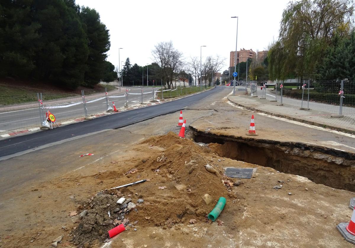 Obras de la red de calor en Parquesol.