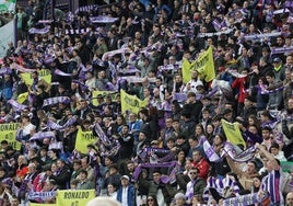 Aficionados en las gradas del estadio Zorrilla durante el último Real Valladolid-Betis.