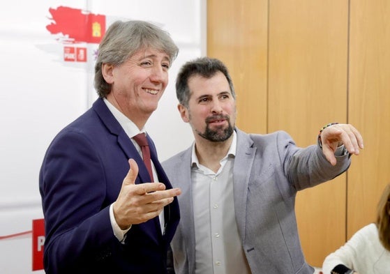 Carlos Martínez y Luis Tudanca, en la sede del PSOE de Castilla y León.