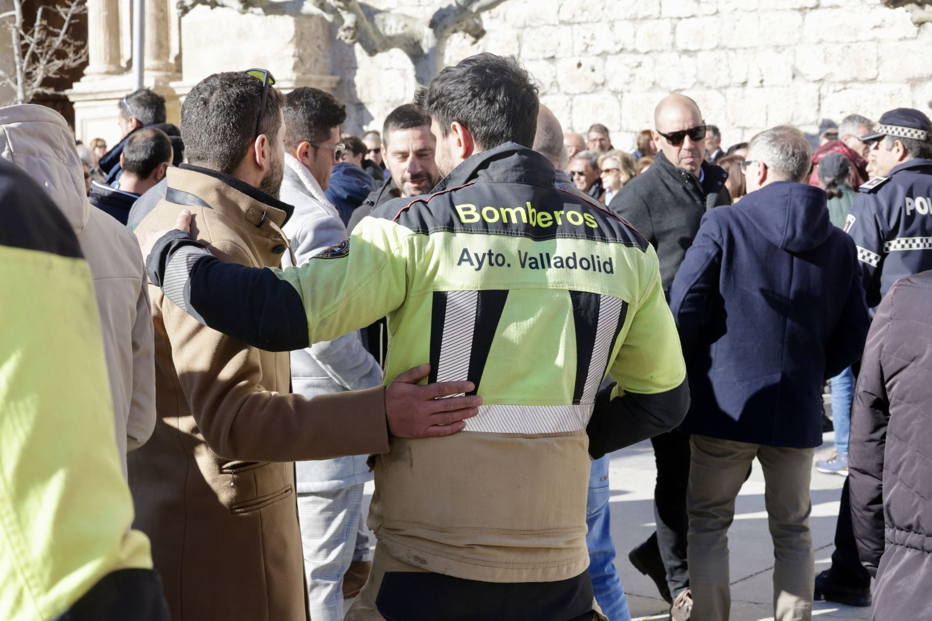 Funeral en Tudela de Duero por el bombero fallecido en acto de servicio en Fompedraza