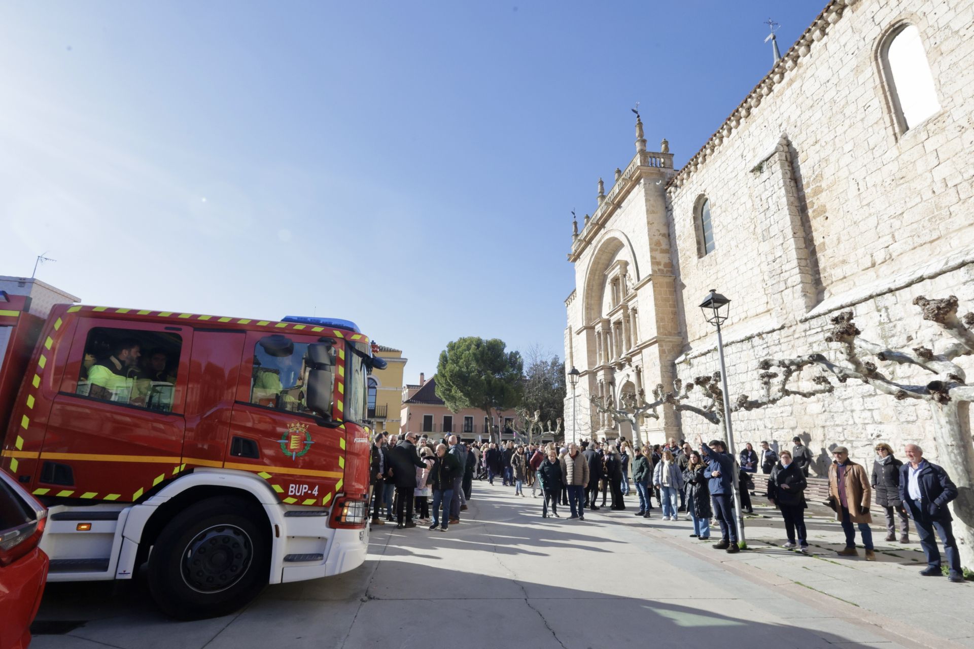 Funeral en Tudela de Duero por el bombero fallecido en acto de servicio en Fompedraza